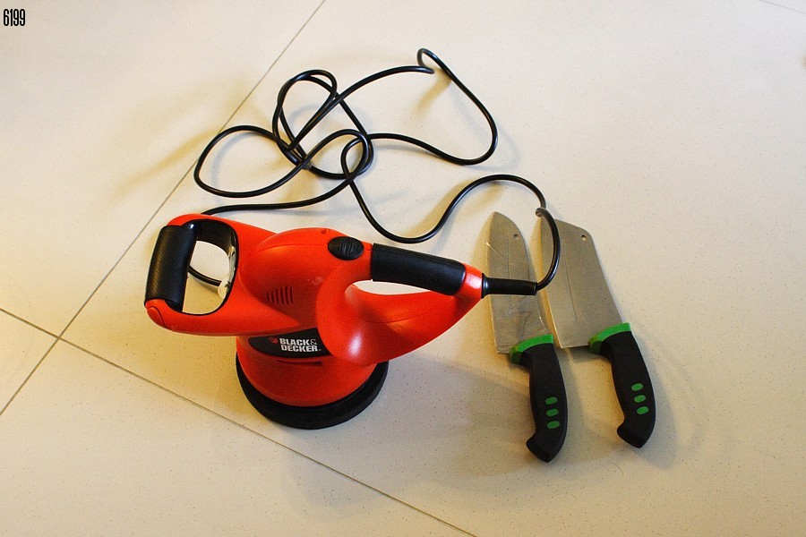Black & Decker KP600 (Modified to use standard velcro pads)