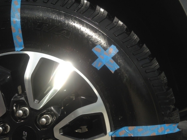 Pinnacle Black Onyx Tire Gel protects and shines tires, rubber