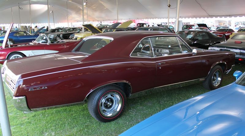 Early Oldsmobile 442, might