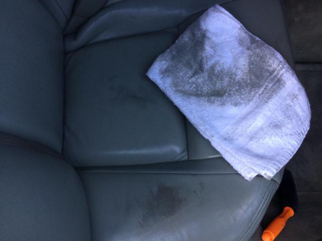 Color Coming Off Leather When Cleaning, How To Clean Dye Off Leather Seats
