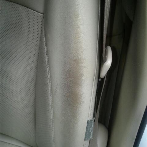 Whoa My 08 Lexus Leather Seats What S Happening - How To Clean Leather Seats In My Lexus