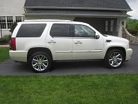 Escalade that was a mess.-picnic-detailing-may-2013-146-jpg