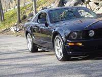 Black 2005 Mustang-detail-front-jpg