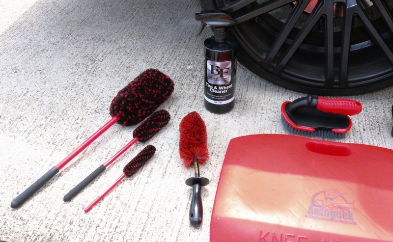 Speed Master Wheel Brushes and other detailing tools.
