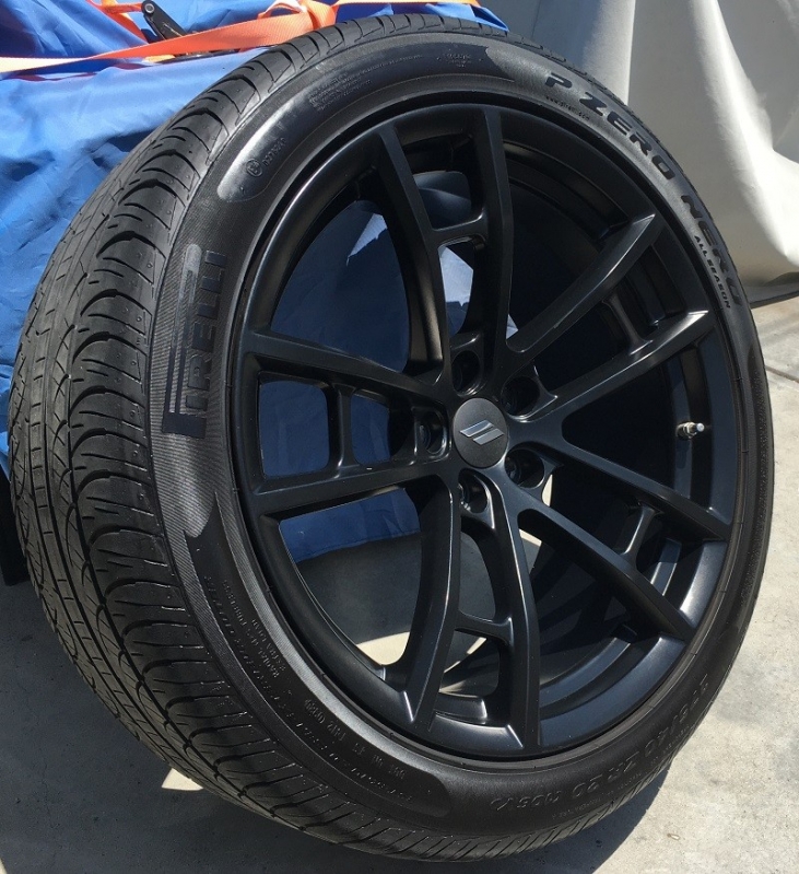 Cquartz BlackOut 50ml  CarPro Tire and Rubber Coating Kit