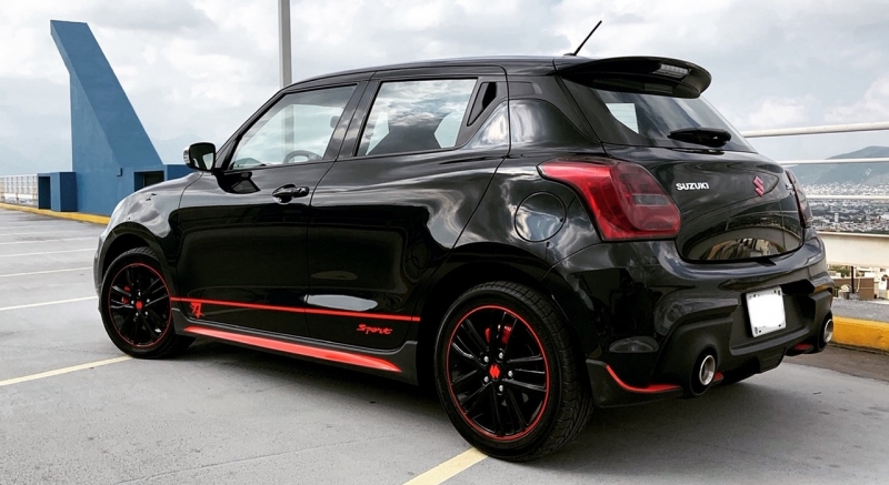 Suzuki_Black.JPG